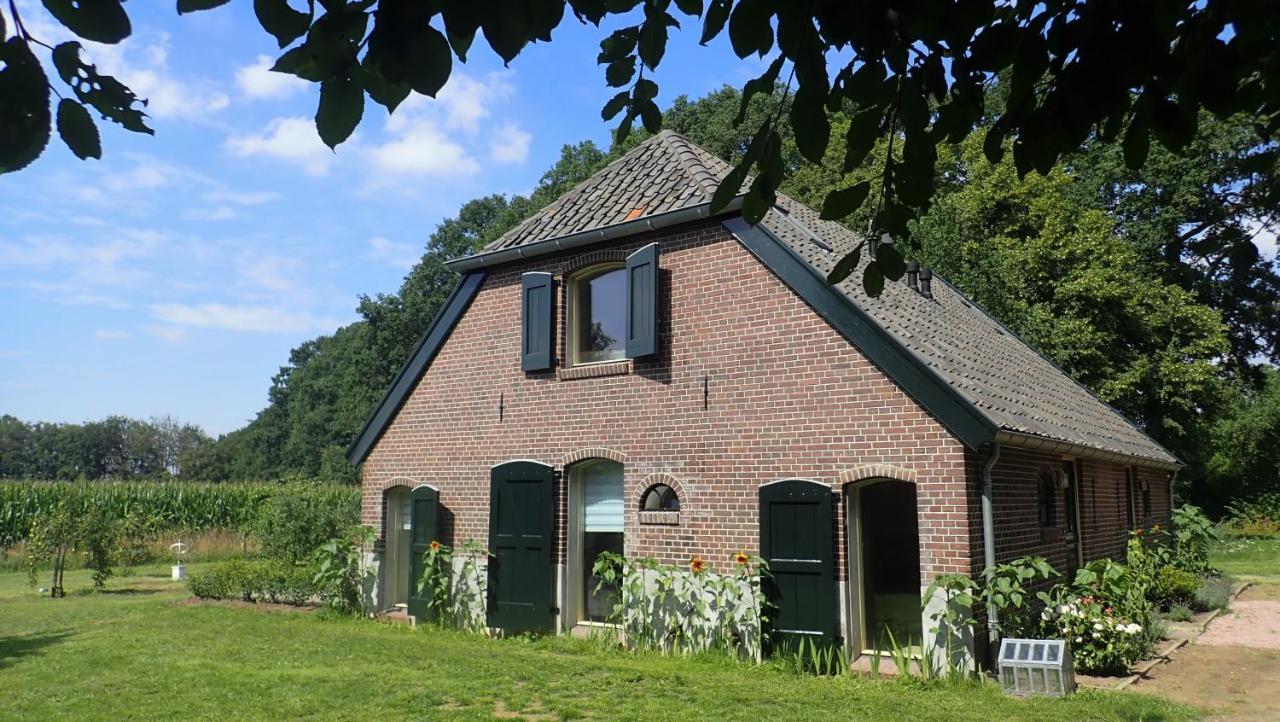 Vakantiehuis Het Wapen Van Heeckeren Hummelo Esterno foto